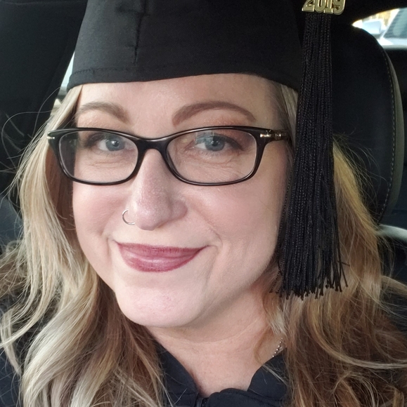 Meet your Posher, Brittany - Picture 1 of 2